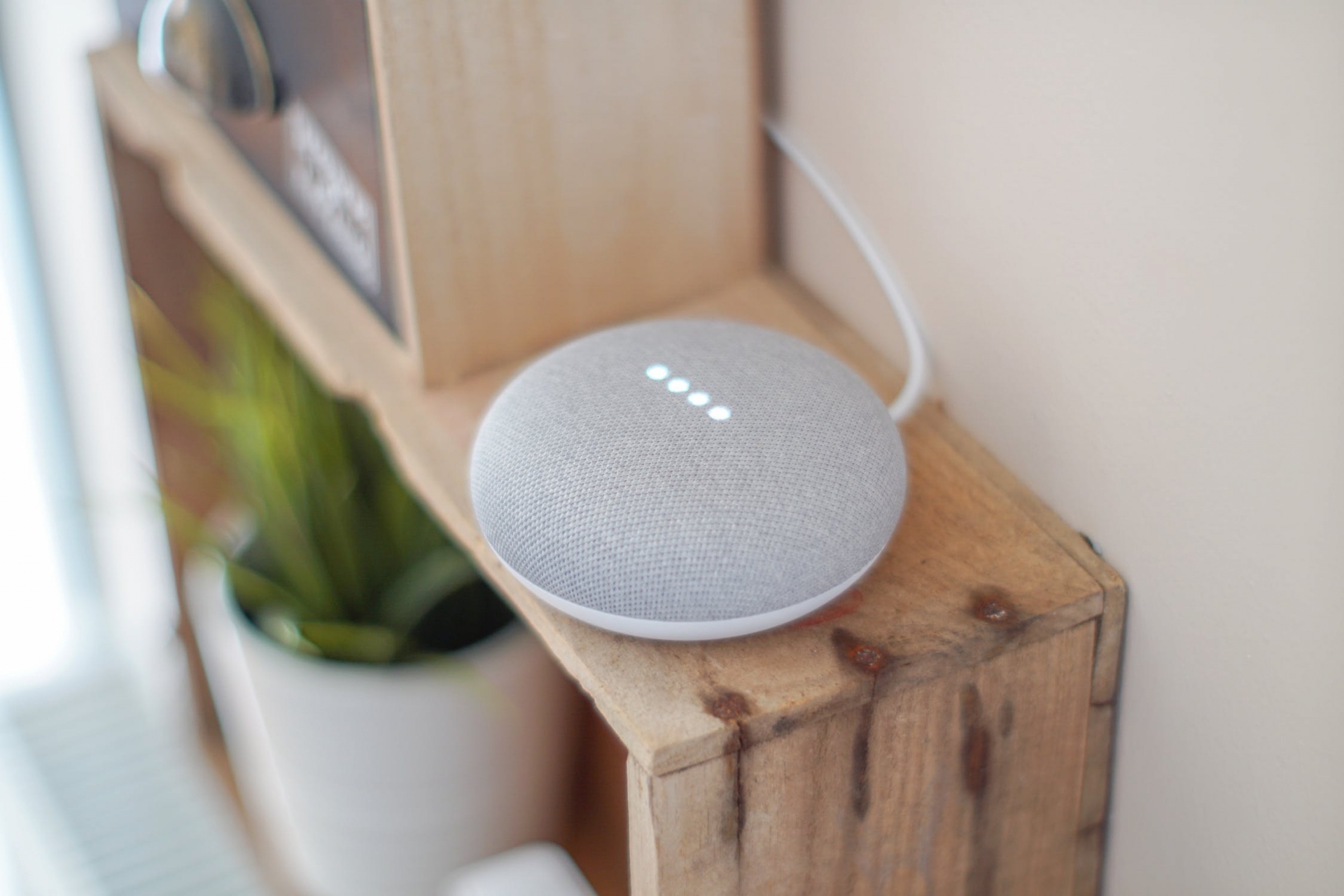 voice-search-google-home1586419608